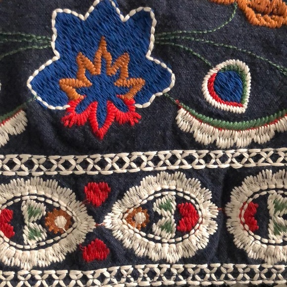 SOLD!! Umgee Embroidered mini skirt fully lined - Picture 4 of 7